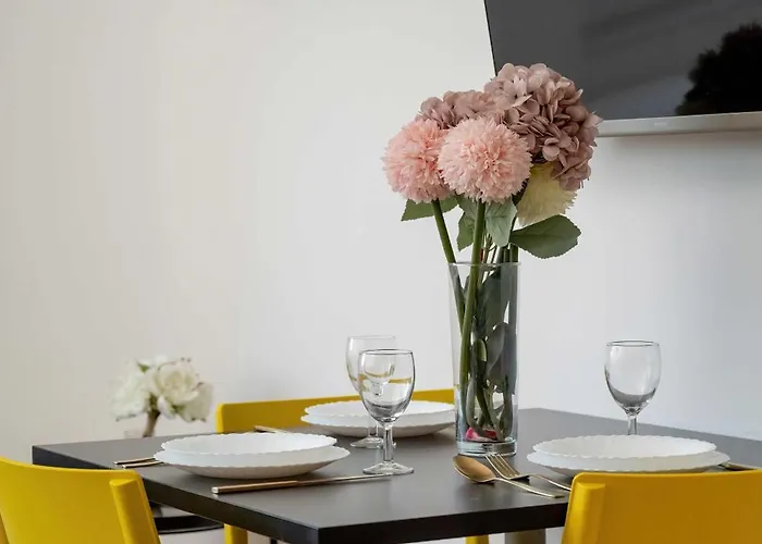 Funkcjonalny Praca Zdalna W Doskonalej Lokalizacji Wroclawia By Renters *