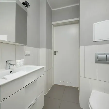 Funkcjonalny Praca Zdalna W Doskonalej Lokalizacji Wroclawia By Renters *